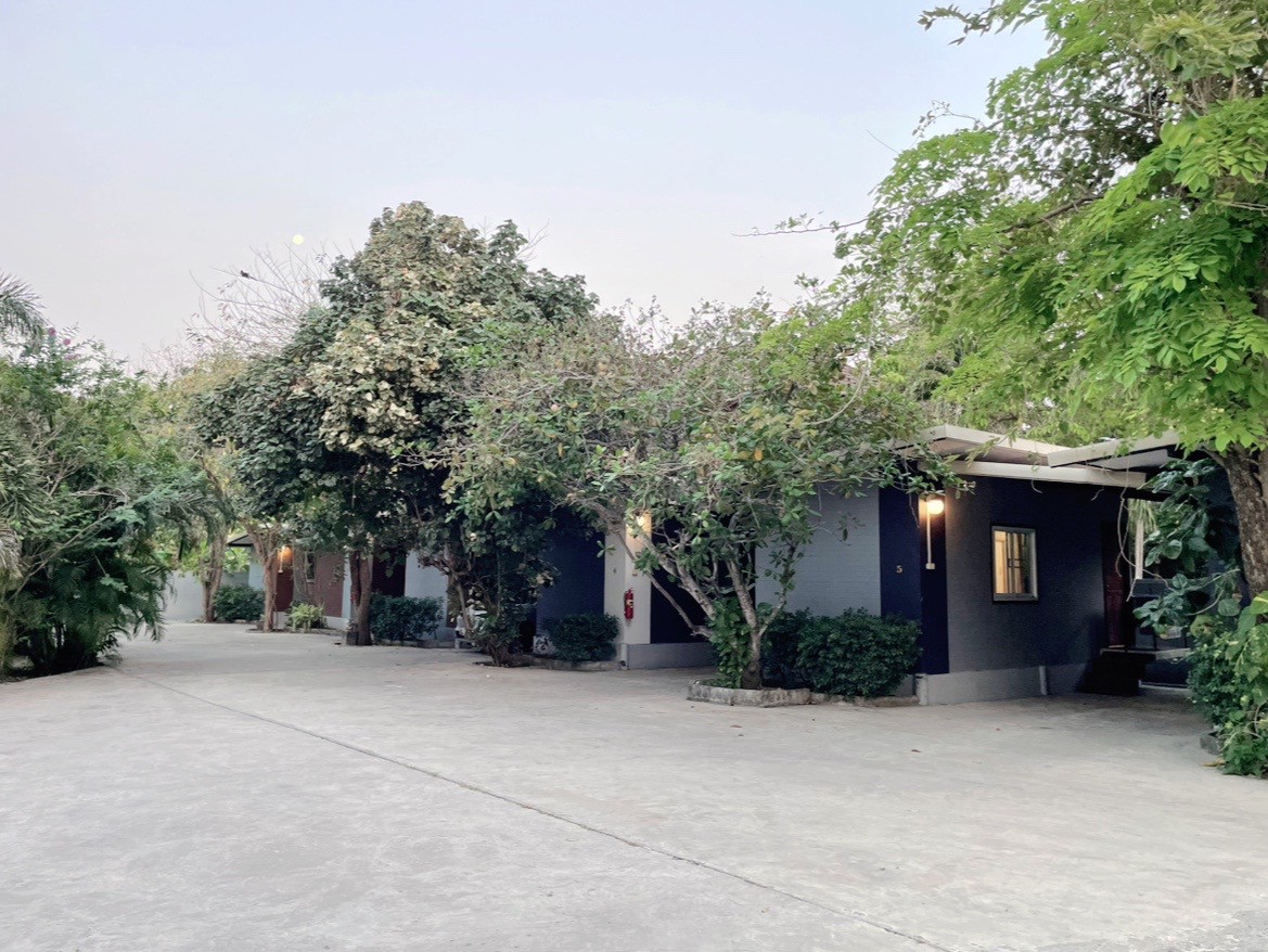 ฮ.นกฮูก รีสอร์ท ที่พัก อ่างทอง